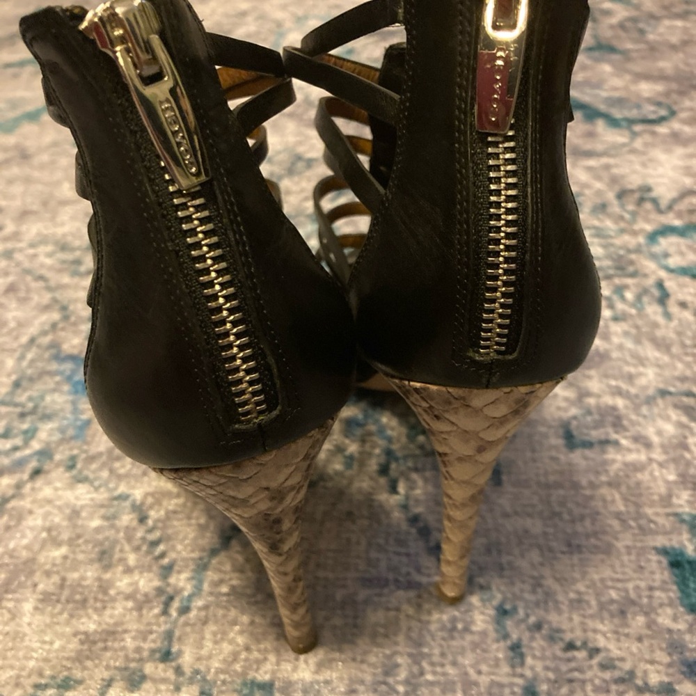 COACH NEW YORK  Josey Size 7.5B Womens Heels/Stilettos. - Picture 4 of 8